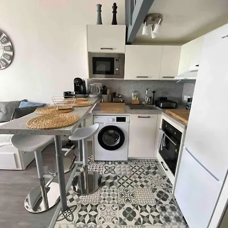 Super Studio Renove A Neuf ! Vue Sur Mer *